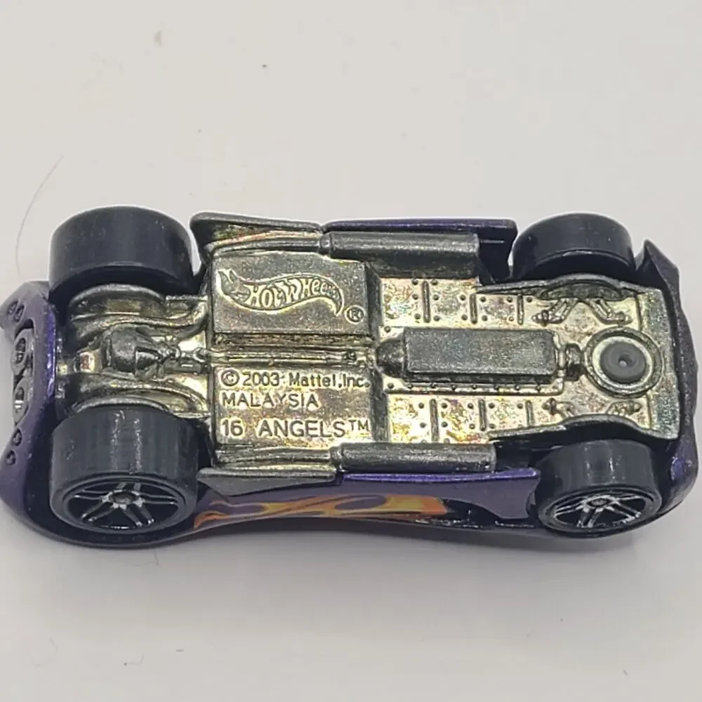 Vtg Hot Wheels 16 Angels Flames Race Car Diecast Purple Chrome 2003  1/64 Loose
